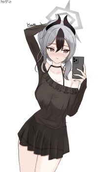 black_skirt blue_archive collarbone commentary_request halo highres horns kayoko_(blue_archive) kurogami_fuyuki off_shoulder skirt