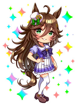 1girl ahoge animal_ears blush bow bowtie breasts brown_hair chibi chibi_only commentary_request full_body green_bow green_eyes hair_between_eyes hair_ornament hairclip hand_on_own_hip hat hat_bow highres horse_ears horse_girl horse_tail long_hair looking_at_viewer medium_breasts mini_hat mini_top_hat mr._c.b._(umamusume) parted_lips pleated_skirt puffy_short_sleeves puffy_sleeves purple_bow purple_bowtie purple_shirt sailor_collar sailor_shirt school_uniform shirt shoes short_sleeves skirt smile solo sugimotty_nova tail thighhighs top_hat tracen_school_uniform umamusume white_sailor_collar white_skirt white_thighhighs zettai_ryouiki