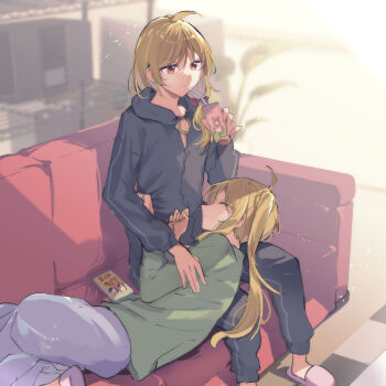 2girls blonde_hair bocchi_the_rock! highres ijichi_nijika ijichi_seika juice_box lap_pillow mikan-uji multiple_girls red_eyes siblings side_ponytail sleeping