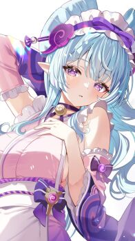 1girl arm_up bell blue_hair breast_suppress breasts commentary detached_sleeves genshin_impact highres japanese_clothes kimono large_breasts long_hair looking_at_viewer lying motsunuki neck_bell nihongami on_back parted_lips pink_kimono pink_pupils pink_sleeves pointy_ears sash sideboob simple_background sleeve_bow sleeveless sleeveless_kimono solo upper_body white_background white_sash yumemizuki_mizuki