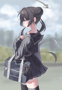 1girl absurdres bag black_hair black_sailor_collar black_serafuku black_shirt black_skirt black_thighhighs blue_archive blurry blurry_background blush braid bun_with_braided_base closed_mouth commentary day double_bun eyelashes eyes_visible_through_hair floating_hair from_side frown grey_eyes grey_halo hair_between_eyes hair_bun hair_intakes halo hand_up highres kisaki_(blue_archive) long_hair looking_at_viewer mang_722 midriff miniskirt outdoors pleated_skirt profile sailor_collar school_uniform serafuku shirt shoulder_bag sidelocks skirt sleeves_past_wrists solo thighhighs tsurime twintails very_long_hair zettai_ryouiki