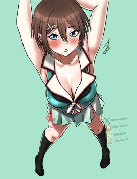 1girl armpits arms_up artist_name bare_shoulders blue_eyes blush breasts brown_hair cleavage collar fanbox_logo fanbox_username gradient_clothes green_background hair_between_eyes hair_ornament hairclip highres kantai_collection kneehighs ko-fi_logo ko-fi_username looking_at_viewer maya_(kancolle) maya_kai_ni_(kancolle) medium_breasts miniskirt neckerchief one-hour_drawing_challenge patreon_logo patreon_username pleated_skirt sailor_collar school_uniform serafuku shigure_(choukaikaini) shirt short_hair signature simple_background skirt socks twitter_username twitter_x_logo x_hair_ornament