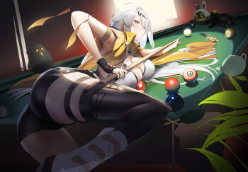 1girl absurdres ass ball billiard_ball bird black_bird cue_stick high-waist_shorts highres holding holding_cue_stick najiu_jiao_xiaolan_ba on_table pool_table shorts single_hair_intake single_thighhigh table thighhighs yellow_eyes yixuan_(zenless_zone_zero) zenless_zone_zero