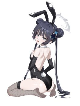 1girl :d absurdres alternate_costume animal_ear_hairband animal_ears artist_name ass back bare_shoulders black_hair black_leotard blue_archive blunt_bangs blush braid breasts bun_with_braided_base commentary detached_collar detached_sleeves double_bun fake_animal_ears fake_tail feet from_behind full_body grey_eyes grey_halo hair_bun hair_intakes hairband halo hand_up highleg highleg_leotard highres kisaki_(blue_archive) legs leotard loli long_hair looking_at_viewer looking_back no_shoes open_mouth playboy_bunny rabbit_ears rabbit_tail sidelocks simple_background sitting skindentation small_breasts smile soles solo straight_hair strapless strapless_leotard tail teeth thighs toes tsurime twintails very_long_hair wariza white_background xiaoxiaoyifan