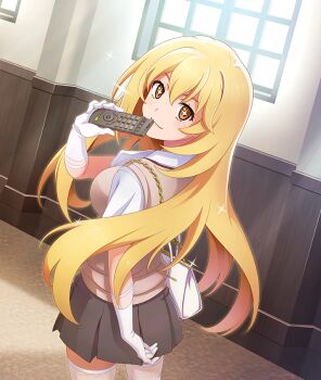 +_+ 1girl :3 bag blonde_hair breasts brown_eyes brown_vest chain closed_mouth controller dappled_sunlight day dutch_angle from_behind game_cg gloves gold_chain grey_skirt handbag holding holding_controller holding_remote_control indoors lace lace_thighhighs large_breasts long_hair looking_back official_art remote_control school_uniform shirt shokuhou_misaki short_sleeves skirt smile solo sparkle sparkling_eyes summer_uniform sunlight thighhighs third-party_source toaru_kagaku_no_railgun toaru_majutsu_no_index toji_no_miko toji_no_miko:_kizamishi_issen_no_tomoshibi tokiwadai_school_uniform vest white_bag white_gloves white_shirt white_thighhighs window zettai_ryouiki