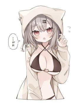 1girl animal_hood bikini black_bikini blush breasts brown_hair cat_hood cleavage commentary cropped_torso fang flying_sweatdrops gao hair_ornament hairclip halterneck hand_up highres hood hood_up hoodie large_breasts looking_at_viewer medium_hair navel open_clothes open_hoodie open_mouth original parallel_hairclips red_eyes ringouulu simple_background skin_fang solo speech_bubble swimsuit symbol-only_commentary translated twitter_username white_background yellow_hoodie