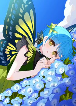 1girl antennae blue_flower blue_hair blue_sky bug butterfly butterfly_wings chimi_(s2yuyukos2) cloud commentary day dress eternity_larva fairy flower green_dress hair_ornament highres insect insect_wings leaf_hair_ornament looking_at_viewer lying nemophila_(flower) on_side open_mouth outdoors sky solo touhou wings yellow_butterfly yellow_eyes