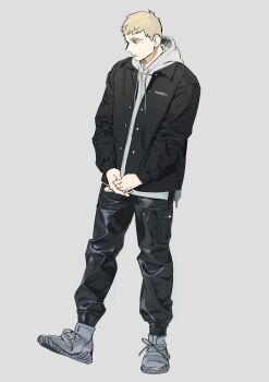 1boy absurdres black_jacket black_pants blonde_hair commentary_request contemporary daki_daily dungeon_meshi full_body grey_background grey_hoodie grey_shoes highres hood hoodie jacket korean_commentary laios_touden male_focus pants shoes short_hair simple_background solo standing teeth very_short_hair