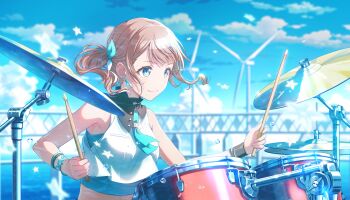 1girl blue_bow blue_eyes blue_neckerchief blue_sky blue_theme blue_tube_top blunt_bangs blurry blurry_background bow bracelet brown_hair buttons caustics closed_mouth cloud cloudy_sky colorful_palette crop_top crop_top_overhang cymbals day depth_of_field dot_nose drum drum_set drumsticks earrings eyelashes facing_viewer floating_hair flower hair_bow happy highres holding holding_drumsticks instrument jewelry looking_afar midriff mochizuki_honami neckerchief official_art orchid outdoors project_sekai railing rooftop side_ponytail sidelocks sky smile solo strapless tareme third-party_source tube_top two-tone_bow vanilla water water_drop wavy_hair white_bow white_flower wind_turbine windmill wristband