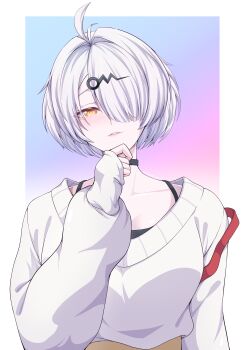 1girl absurdres alternate_costume alternate_hairstyle antenna_hair black_choker blue_background blush border breasts choker cleavage collarbone commentary commentary_request english_commentary gradient_background hair_intakes hair_ornament hair_over_one_eye hairpin hand_on_own_chin head_tilt highres large_breasts mixed-language_commentary parted_lips puffy_sleeves purple_background septiawan_dms short_hair solo sweater upper_body white_border white_hair white_sweater yellow_eyes yixuan_(zenless_zone_zero) zenless_zone_zero