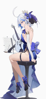 1girl absurdres ahoge berserker_r blue_dress blue_eyes blue_hair bow breasts bridal_gauntlets closed_mouth dress earrings from_side full_body furina_(genshin_impact) genshin_impact hair_bow high_heels highres holding instrument jewelry looking_down multicolored_hair music_stand sideboob sitting small_breasts solo musical_staff stool streaked_hair thighs violin white_hair