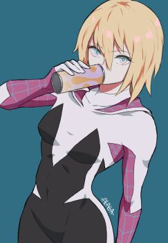 1girl blonde_hair blue_background blue_eyes bodysuit breasts bright_pupils can drink drink_can drinking eyelashes gwen_stacy highres holding holding_can holding_drink hood hood_down marvel short_hair simple_background solo spider-gwen spider-man_(series) superhero_costume sushi_pizza_rrr white_pupils
