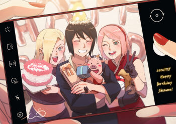 4girls animal balloon black_gloves black_hair blonde_hair cellphone commentary_request crop_top facial_mark forehead_mark gift gloves green_eyes grin hair_over_one_eye hairband happy_birthday haruno_sakura hat highres holding holding_animal holding_gift holding_phone korean_commentary may_c midriff multiple_girls naruto:_the_last naruto_(series) one_eye_closed party_hat phone pig pink_hair red_hairband shizune_(naruto) short_hair signature smartphone smile taking_picture tonton_(naruto) tsunade_(naruto) v yamanaka_ino