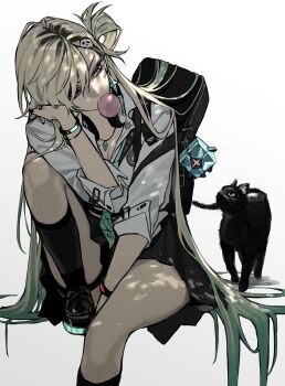 1girl animal aqua_necktie bag black_shoes black_skirt blonde_hair blowing_bubble_gum cat chewing_gum commentary_request earrings gradient_hair hair_ornament headphones headphones_around_neck highres jewelry long_hair lynae_(wuthering_waves) ma0ma0_0 multicolored_hair necklace necktie pleated_skirt purple_eyes shoes shoulder_bag simple_background sitting skirt skull_hair_ornament solo star_(symbol) star_earrings very_long_hair white_background wuthering_waves