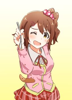 1girl akasa@38d_(irohaniho) blush breasts brown_eyes brown_hair cardigan gradient_background hair_ornament hair_scrunchie hairclip hand_up highres holding holding_spoon idolmaster idolmaster_million_live! kasuga_mirai liquid looking_at_viewer meme neck_ribbon one_eye_closed one_side_up open_mouth pink_cardigan pink_scrunchie pleated_skirt polka_dot polka_dot_scrunchie red_ribbon red_skirt ribbon salt_bae_(meme) scrunchie short_hair skirt solo spoon