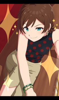 Rule 34 | 1girl, absurdres, apple print, arm support, bench, black shirt, bracelet, breasts, brown hair, brown pants, commentary request, earrings, english text, food print, fruit print, green eyes, highres, houraijin, idolmaster, idolmaster million live!, idolmaster million live! theater days, jewelry, kinoshita hinata, light blush, looking at viewer, my only stylish (idolmaster), official alternate costume, pants, shirt, short hair, sidelocks, simple background, sitting, sleeveless, sleeveless shirt, small breasts, smile, smug, solo, sparkle