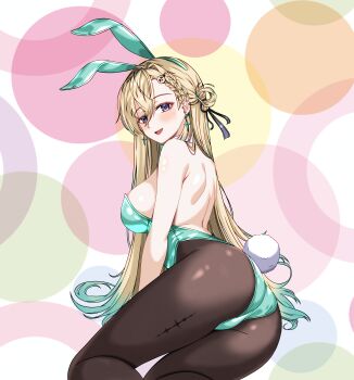 1girl absurdres alternate_costume animal_ears ass back bare_shoulders black_pantyhose blonde_hair blush breasts commentary detached_collar earrings english_commentary fake_animal_ears fake_tail gyaru hair_ornament highres jewelry long_hair lynae_(wuthering_waves) multicolored_hair open_mouth pantyhose playboy_bunny purple_eyes rabbit_ears rabbit_tail sideboob skull_hair_ornament smile star_(symbol) star_earrings streaked_hair tacet_mark_(wuthering_waves) tail thighs wuthering_waves yamato3433