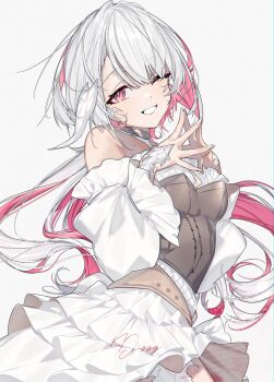 1girl au_ra bare_shoulders breasts bustier choker colored_inner_hair commentary dragon_girl dragon_horns dress final_fantasy final_fantasy_xiv highres horns long_hair looking_at_viewer motsuni_(lxxe1120) multicolored_hair off-shoulder_dress off_shoulder one_eye_closed pink_hair red_eyes scales simple_background smile solo steepled_fingers symbol-only_commentary warrior_of_light_(ff14) white_background white_dress white_hair