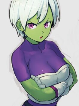 1girl bodysuit breasts cheelai colored_skin dragon_ball gloves green_skin grey_background kemachiku large_breasts medium_breasts purple_bodysuit purple_eyes short_hair simple_background skin_tight solo tagme upper_body white_background white_hair