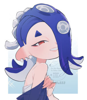 1girl artist_name bare_shoulders blue_background blue_hair blue_shawl border cephalopod_eyes chest_sarashi commentary earrings eyelashes gradient_background hair_over_one_eye hairband highres jewelry long_hair multiple_earrings nintendo octoling outside_border pink_lips red_eyes sarashi see-through_clothes see-through_shawl shawl shiver_(deep_cut_outfit)_(splatoon) shiver_(splatoon) short_eyebrows smile solo sparkle splatoon_(series) splatoon_3 teeth tentacle_hair thick_eyebrows tooth_earrings twitter_username upper_body utfu333 watermark white_border white_hairband
