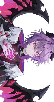 1boy 77_tarte closed_mouth commentary_request crossed_bangs dragon_boy dragon_horns dragon_wings durin_(genshin_impact) genshin_impact gloves hand_on_own_chest head_tilt highres horns long_sleeves looking_at_viewer male_focus purple_hair solo white_background white_gloves wings