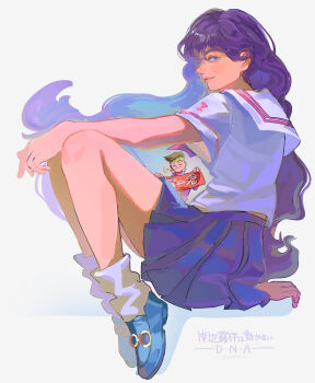 1boy 1girl absurdres banner black_hair blue_shoes closed_eyes commentary_request earrings green_headband headband highres holding_banner jewelry jojo_no_kimyou_na_bouken kishibe_rohan kishibe_rohan_wa_ugokanai loose_socks miniskirt pleated_skirt puff_of_air purple_eyes purple_hair school_uniform serafuku shoes sitting skirt smile socks uu0000322 wavy_hair white_socks yamagishi_yukako