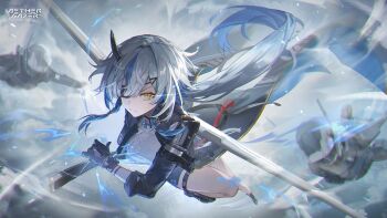 1girl aether_gazer artist_request black_gloves black_shoes blue_hair braid character_request closed_mouth copyright_name eyepatch gloves grey_hair hair_ornament hairclip highres holding holding_weapon horns long_hair multicolored_hair official_art shoes single_horn streaked_hair thigh_strap weapon yellow_eyes