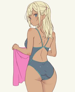 1girl ass back blonde_hair blue_eyes competition_school_swimsuit daipunch dark-skinned_female dark_skin galzaki-san_(daipunch) highres holding holding_towel long_hair original school_swimsuit swimsuit towel