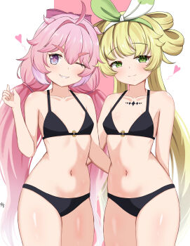 2girls absurdres ahoge alternate_costume arm_behind_back arms_behind_back bare_arms bare_shoulders bikini black_bikini blonde_hair blush bow bow_hairband breasts chest_tattoo closed_mouth collarbone cowboy_shot cross-shaped_pupils double-parted_bangs encore_(wuthering_waves) flat_chest green_bow green_eyes green_hairband grin hair_bow hair_intakes hair_ribbon hair_rings hair_tie hairband half-closed_eyes hand_on_another&#039;s_back hand_up heart highres light_blush loli long_hair looking_at_viewer low_twintails multicolored_hairband multiple_girls navel o-ring o-ring_top one_eye_closed open_mouth pinching_gesture pink_bow pink_hair pink_pupils purple_eyes quad_hair_rings ribbon shiny_skin side-by-side simple_background small_breasts smile split_mouth standing stomach swimsuit symbol-shaped_pupils tacet_mark_(wuthering_waves) tattoo teeth thick_eyebrows thighs twintails two-tone_bow two-tone_hairband v verina_(wuthering_waves) very_long_hair white_background white_bow white_hairband wink wuthering_waves zhyseven