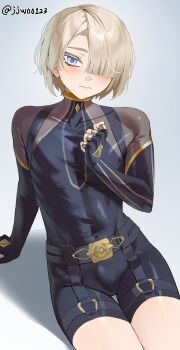 1boy arm_support arm_up artist_name asymmetrical_bangs blonde_hair blue_eyes blush bulge commentary expressionless fingerless_gloves freminet_(genshin_impact) g1_(jjw00123) genshin_impact gloves gradient_background grey_background hair_over_one_eye highres long_sleeves male_focus paid_reward_available short_hair simple_background sitting thighs twitter_username upper_body white_background