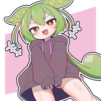 +++ 1girl absurdres black_hoodie blush border drawstring gluteal_fold green_hair grey_hoodie highres hood hood_down hoodie long_sleeves looking_at_viewer mesugaki newbear open_mouth outline pink_background sleeves_past_wrists smug solo two-tone_background voicevox white_border white_outline zundamon