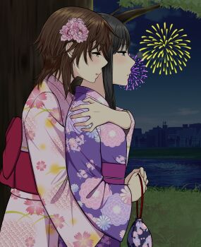 2girls absurdres bag black_hair blue_eyes brown_eyes brown_hair city closed_mouth commentary_request earrings fireworks floral_print floral_print_kimono flower hair_flower hair_ornament hand_on_another's_shoulder highres holding holding_bag hug hug_from_behind japanese_clothes jewelry kimono long_hair medium_hair multiple_girls night obi original outdoors parted_lips pink_flower pink_kimono print_kimono purple_kimono river ryuusa sash tree yuri