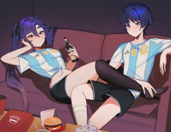1boy 1girl absurdres argentinian_flag argentinian_flag_print asociacion_de_futbol_argentina black_hair black_shorts black_skirt black_thighhighs blunt_ends bottle burger couch flag_print food genshin_impact hetero highres holding holding_bottle jersey long_hair memeh mona_(genshin_impact) purple_eyes purple_hair scaramouche_(genshin_impact) shirt short_hair shorts skirt thighhighs twintails uno_(game)