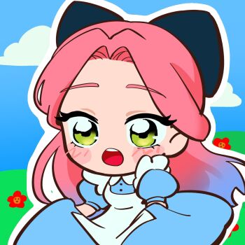 1girl alice&#039;s_adventures_in_wonderland alien_stage apron black_bow blue_dress blue_hair blue_sky blush bow chibi chibi_only commentary dress english_commentary flower gradient_hair grass hair_bow half_updo highres long_hair mirdilean mizi_(alien_stage) multicolored_hair open_mouth outline pink_hair puffy_short_sleeves puffy_sleeves red_flower short_sleeves sky solo two-tone_hair white_apron white_outline yellow_eyes