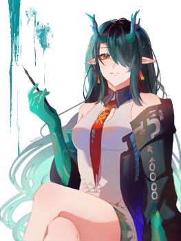 1girl absurdres arknights black_hair colored_extremities colored_skin dragon_girl dragon_horns dusk_(arknights) earrings green_hands green_horns green_skin hair_over_one_eye hashtag-only_commentary highres holding holding_paintbrush horns jewelry looking_at_viewer multicolored_hair paintbrush pointy_ears red_eyes roselirai solo streaked_hair tassel tassel_earrings