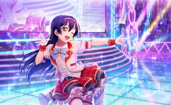 1girl \m/ blue_bow blue_bowtie blue_hair bow bowtie concert frilled_skirt frills game_cg gloves hairband highres jacket long_hair love_live! love_live!_school_idol_festival_2 love_live!_school_idol_project official_art one_eye_closed open_mouth orange_eyes outstretched_arm red_skirt short_sleeves skirt smile solo sonoda_umi sparkle stage standing thighhighs third-party_source white_gloves white_jacket