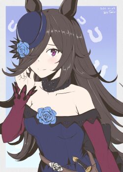 1girl animal_ears black_hair blue_dress blue_flower blue_rose breasts collarbone commentary_request dagger dress flipped_hair flower fur_choker hair_over_one_eye hat hat_flower highres horse_ears horse_girl horseshoe_background knife off-shoulder_dress off_shoulder purple_eyes rice_shower_(rosy_dreams)_(umamusume) rice_shower_(umamusume) rose small_breasts smile solo taira_yuuki tilted_headwear umamusume upper_body weapon