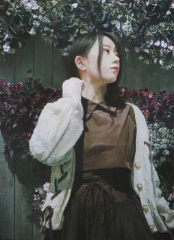 1girl absurdres asian black_hair commentary_request flower highres looking_to_the_side naohiro_ito oil_painting_(medium) original painting_(medium) photorealistic plank realistic red_flower solo traditional_media white_flower wooden_wall