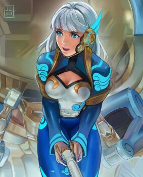 1girl 2023 alternate_hair_color alternate_hairstyle blue_bodysuit blue_eyes blunt_bangs bodysuit breasts celestial_d.va cleavage cleavage_cutout clothing_cutout commentary d.va_(overwatch) english_commentary gun headpiece highres holding holding_gun holding_weapon lips long_hair mecha mecha_pilot_suit medium_breasts meka_(overwatch) nose official_alternate_costume open_mouth overlord_jc overwatch revision robot science_fiction skin_tight solo teeth upper_teeth_only weapon white_hair