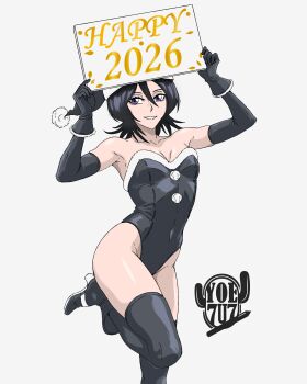 2026 absurdres artist_name bare_shoulders black_hair black_thighhighs bleach breasts collarbone elbow_gloves gloves happy_new_year hat highres holding holding_sign kuchiki_rukia leotard medium_hair new_year santa_hat sign simple_background small_breasts strapless strapless_leotard thighhighs thighs yoe_7u7