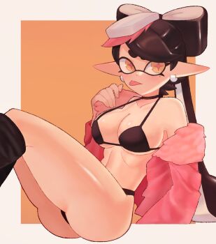 +_+ 1girl :p a_very_happy_potato ass bikini black_hair breasts callie_(splatoon) earrings highres jacket jewelry large_breasts looking_to_the_side nintendo open_clothes open_jacket pointy_ears simple_background sitting splatoon_(series) swimsuit tentacle_hair thong thong_bikini tongue tongue_out twintails white_hair yellow_eyes