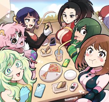6+girls ashido_mina asui_tsuyu black_hair boku_no_hero_academia breasts cleavage green_eyes green_hair hagakure_toru jiro_kyoka large_breasts multiple_girls uraraka_ochako yaoyorozu_momo