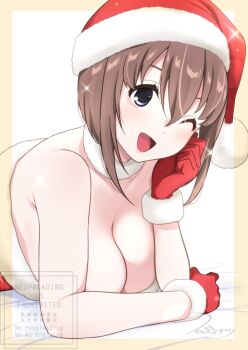 1girl ;d bare_shoulders border breasts brown_hair christmas cleavage commentary_request dress fur_choker gloves hat ikari_manatsu kamihira_mao kurai_ano_ko_to_shitai_koto large_breasts looking_at_viewer lying on_stomach one_eye_closed open_mouth outside_border purple_eyes red_gloves red_hat santa_costume santa_dress santa_hat short_hair smile solo sparkle strapless strapless_dress watermark white_background yellow_border