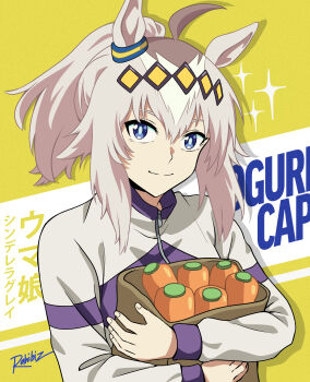 1girl absurdres ahoge animal_ears bag blue_eyes carrot closed_mouth ear_ornament grey_hair hair_between_eyes hair_ornament hairband highres holding holding_bag horse_ears horse_girl jacket kasamatsu_tracen_training_uniform long_hair long_sleeves looking_at_viewer multicolored_hair multicolored_jacket oguri_cap_(umamusume) ponytail purple_jacket rahibizzz smile solo track_jacket two-tone_jacket umamusume umamusume:_cinderella_gray upper_body