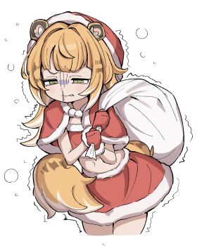 1girl alternate_costume animal_ear_fluff animal_ears capelet clenched_teeth cold colored_inner_hair commentary_request cowboy_shot fur-trimmed_capelet fur-trimmed_gloves fur-trimmed_headwear fur-trimmed_skirt fur-trimmed_tube_top fur_trim gloves green_eyes half-closed_eyes hat highres holding holding_sack ju_fufu ketsu_juuji_killer_(kejuki) midriff multicolored_hair navel parted_lips pom_pom_(clothes) red_capelet red_gloves red_hat red_skirt red_tube_top sack santa_costume santa_hat simple_background skirt snowing solo strapless striped_fur striped_hair tail teeth tiger_ears tiger_girl tiger_stripes tiger_tail trembling tube_top white_background zenless_zone_zero