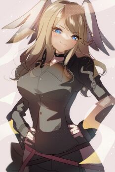 1girl belt black_belt black_choker black_jacket blonde_hair blue_eyes breasts choker closed_mouth collared_jacket commentary cowboy_shot dated_commentary eunie_(xenoblade) hands_on_own_hips head_wings highres jacket large_breasts light_blush long_hair looking_at_viewer red_belt simple_background smile solo swept_bangs untranslatable_commentary white_background white_wings wings xenoblade_chronicles_(series) xenoblade_chronicles_3 zer00han