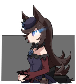 1girl bare_shoulders beer_hsk black_dress black_hat blue_flower blue_rose breasts brown_hair closed_mouth dagger dress flaming_eye flower grey_background hat hat_flower knife long_hair off-shoulder_dress off_shoulder profile purple_eyes rice_shower_(rosy_dreams)_(umamusume) rice_shower_(umamusume) rose sheath sheathed small_breasts solo tilted_headwear two-tone_background umamusume very_long_hair weapon white_background