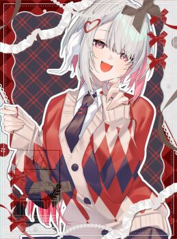 Rule 34 | 1girl, argyle cardigan, argyle clothes, au ra, black necktie, cardigan, collared shirt, colored inner hair, commentary, dragon girl, dragon horns, final fantasy, final fantasy xiv, hair ornament, heart, heart hair ornament, highres, horns, looking at viewer, motsuni (lxxe1120), multicolored hair, necktie, open mouth, pink hair, red cardigan, red eyes, scales, shirt, smile, solo, two-tone hair, untranslatable commentary, upper body, warrior of light (ff14), white hair, white shirt