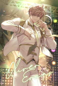 1boy absurdres antenna_hair wallet_chain blurry blurry_background brown_hair buttons chain character_name commentary_request corset cowboy_shot gold_chain green_eyes green_necktie hair_over_one_eye hand_up highres jacket jewelry lapels lens_flare light_particles long_sleeves looking_at_viewer male_focus microphone mole mole_under_eye natsuki_(naki_zemisei) necktie nijisanji oliver_evans one_eye_covered open_clothes open_jacket pants parted_bangs parted_lips ring screen shirt short_hair sleeve_cuffs smile solo sparkle stage stage_lights standing swept_bangs virtual_youtuber white_corset white_jacket white_pants white_shirt