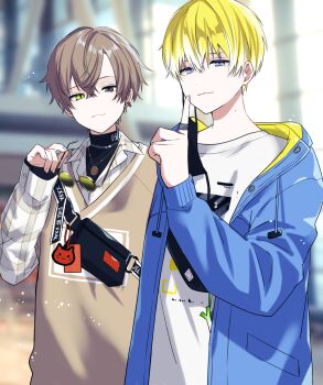 2boys :3 alban_knox alban_knox_(2nd_costume) bag black_shirt blonde_hair blue_eyes blue_jacket blurry blurry_background brown_hair brown_shirt brown_vest collared_shirt commentary_request cowboy_shot finger_to_mouth green-tinted_eyewear green_eyes grey_eyes heterochromia highres holding holding_removed_eyewear jacket looking_at_viewer male_focus multiple_boys nana72710193 nijisanji nijisanji_en outdoors plaid_clothes plaid_skirt shirt skirt sonny_brisko sonny_brisko_(2nd_costume) spring_onion tinted_eyewear undershirt unworn_eyewear vest virtual_youtuber white_shirt